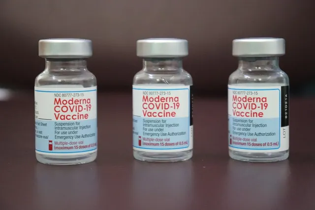 Varicella vaccine uses